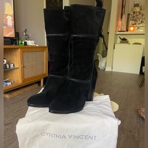 Cynthia Vincent black raw leather mid length heeled boots with zipper - size 8